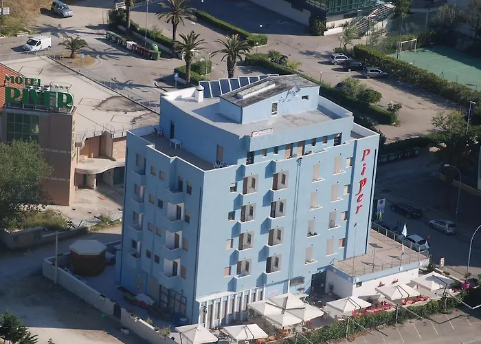 Hotel Piper & River 3*